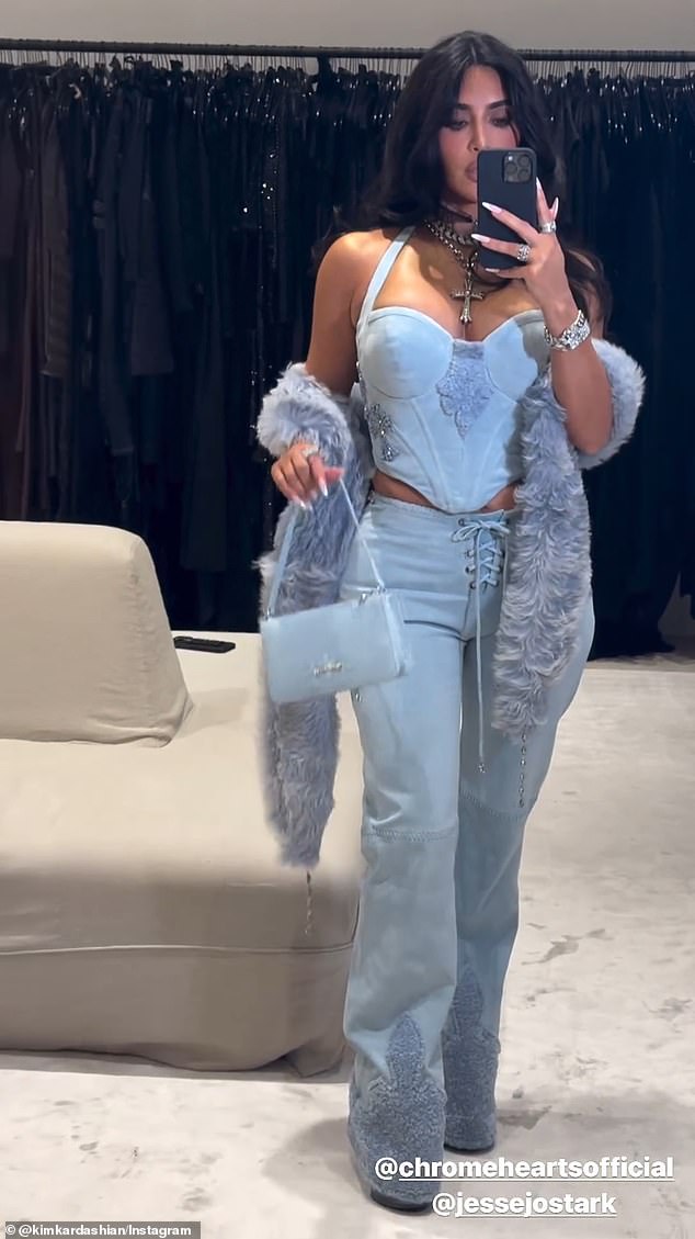 Kim Kardashian, 43, and her younger sister, Khloe, decked out in Sєxy 'denim and diamonds' to fit the Dolly Parton-inspired theme for Khloe's lavish, 40th birthday bash